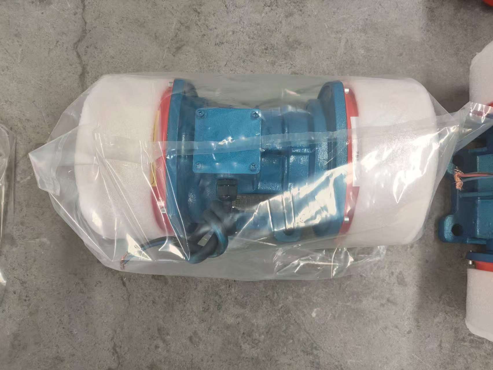 三江YZS/YZU振動電機-臥式振動電機